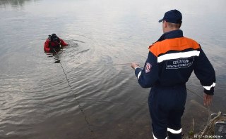 Трагедия под Красноярском: женщина утонула в автомобиле